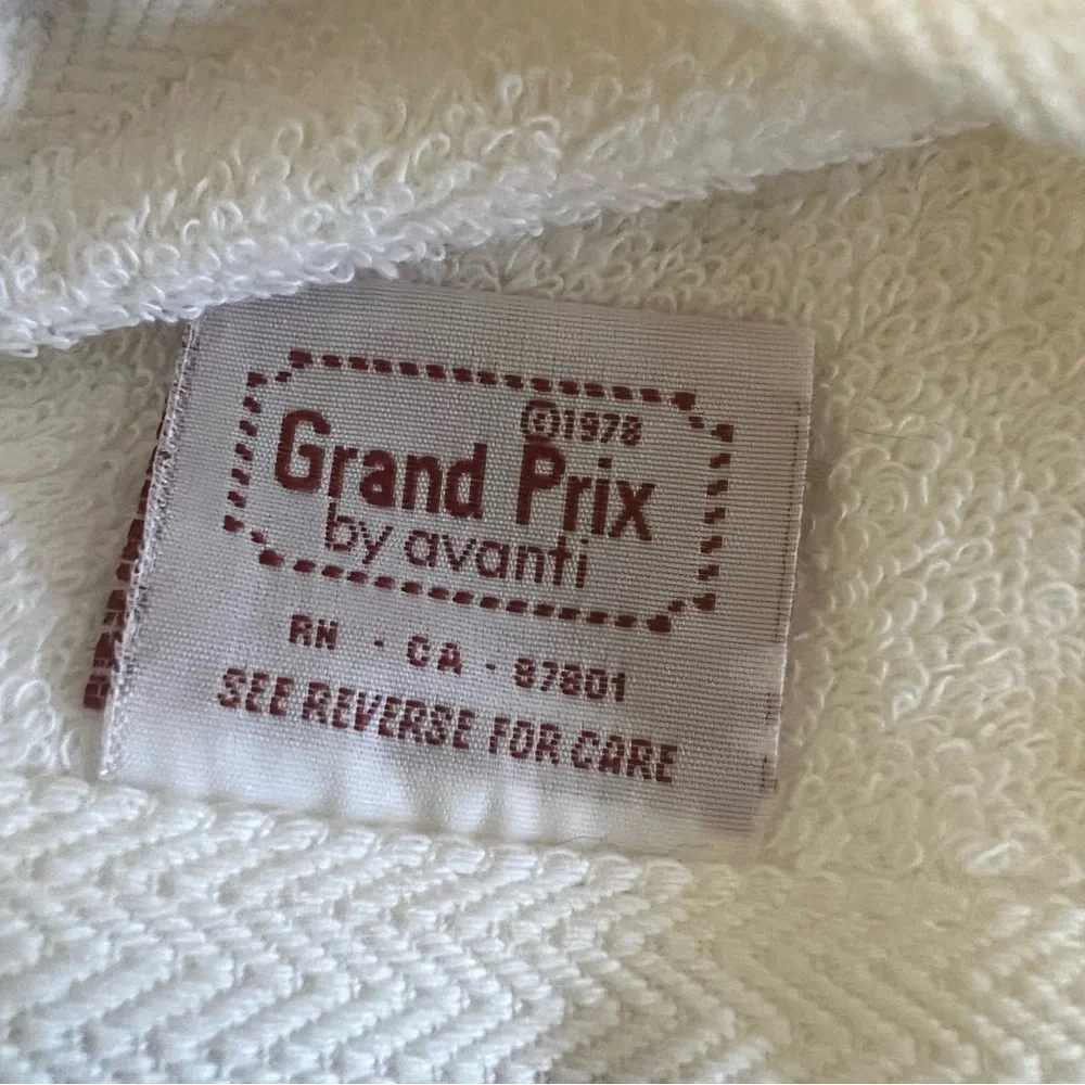 Vintage 1978 Grand Prix by Avanti 3 Christmas Hand Linen Towel New